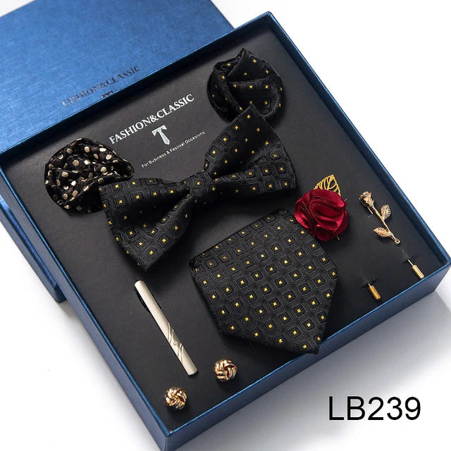 Conjunto de corbata de seda último diseño: pañuelo de bolsillo, gemelos, clip para pajarita y corbata.