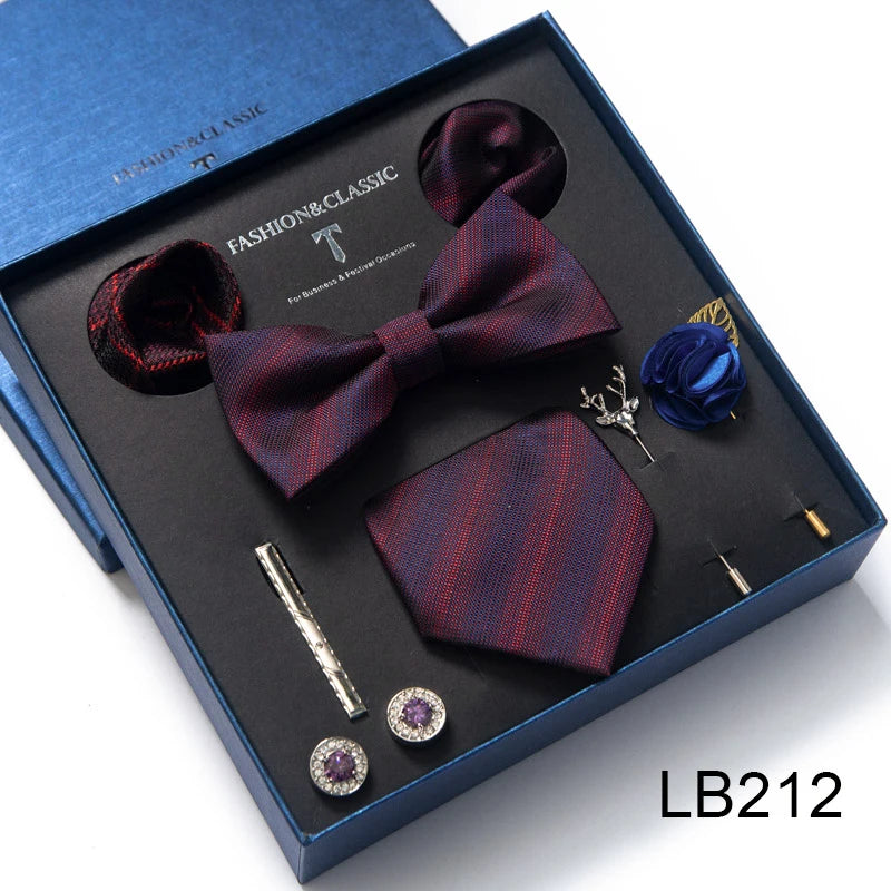 Conjunto de corbata de seda último diseño: pañuelo de bolsillo, gemelos, clip para pajarita y corbata.