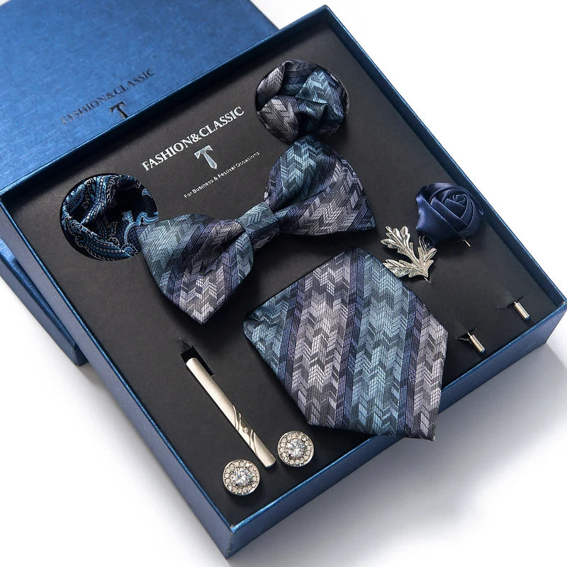 Conjunto de corbata de seda último diseño: pañuelo de bolsillo, gemelos, clip para pajarita y corbata.