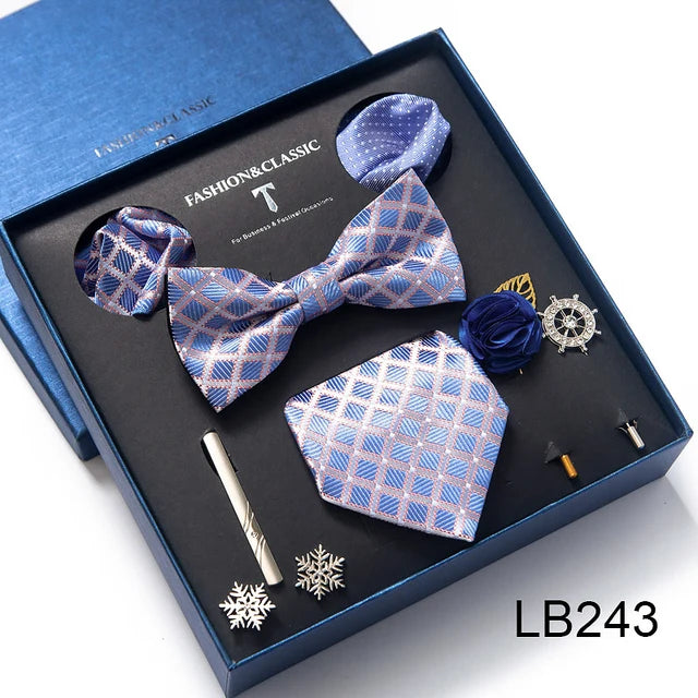 Conjunto de corbata de seda último diseño: pañuelo de bolsillo, gemelos, clip para pajarita y corbata.