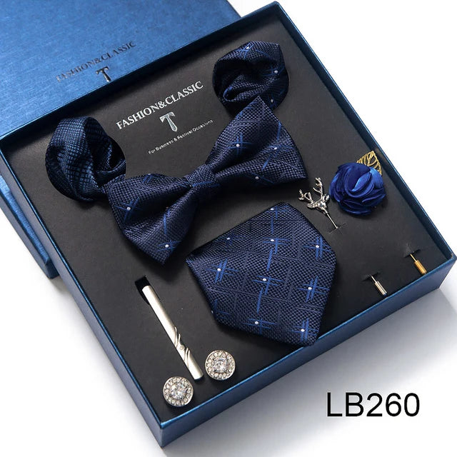 Conjunto de corbata de seda último diseño: pañuelo de bolsillo, gemelos, clip para pajarita y corbata.